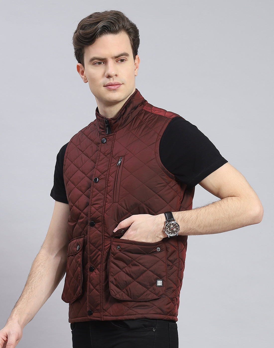 Men Maroon Solid Stand Collar Sleeveless Jacket
