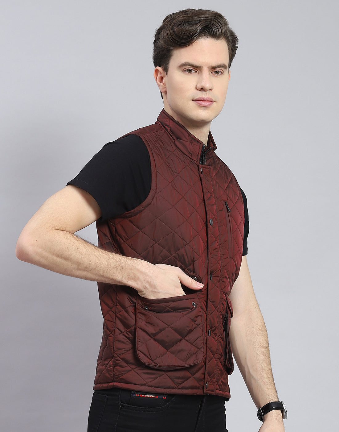 Men Maroon Solid Stand Collar Sleeveless Jacket