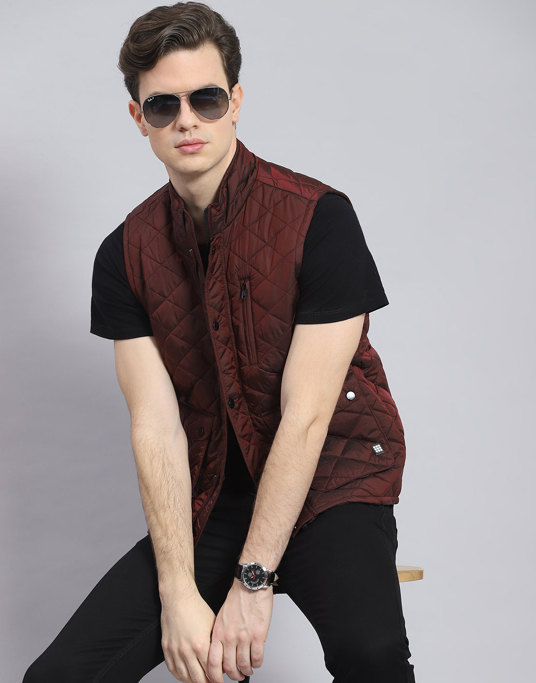 Men Maroon Solid Stand Collar Sleeveless Jacket