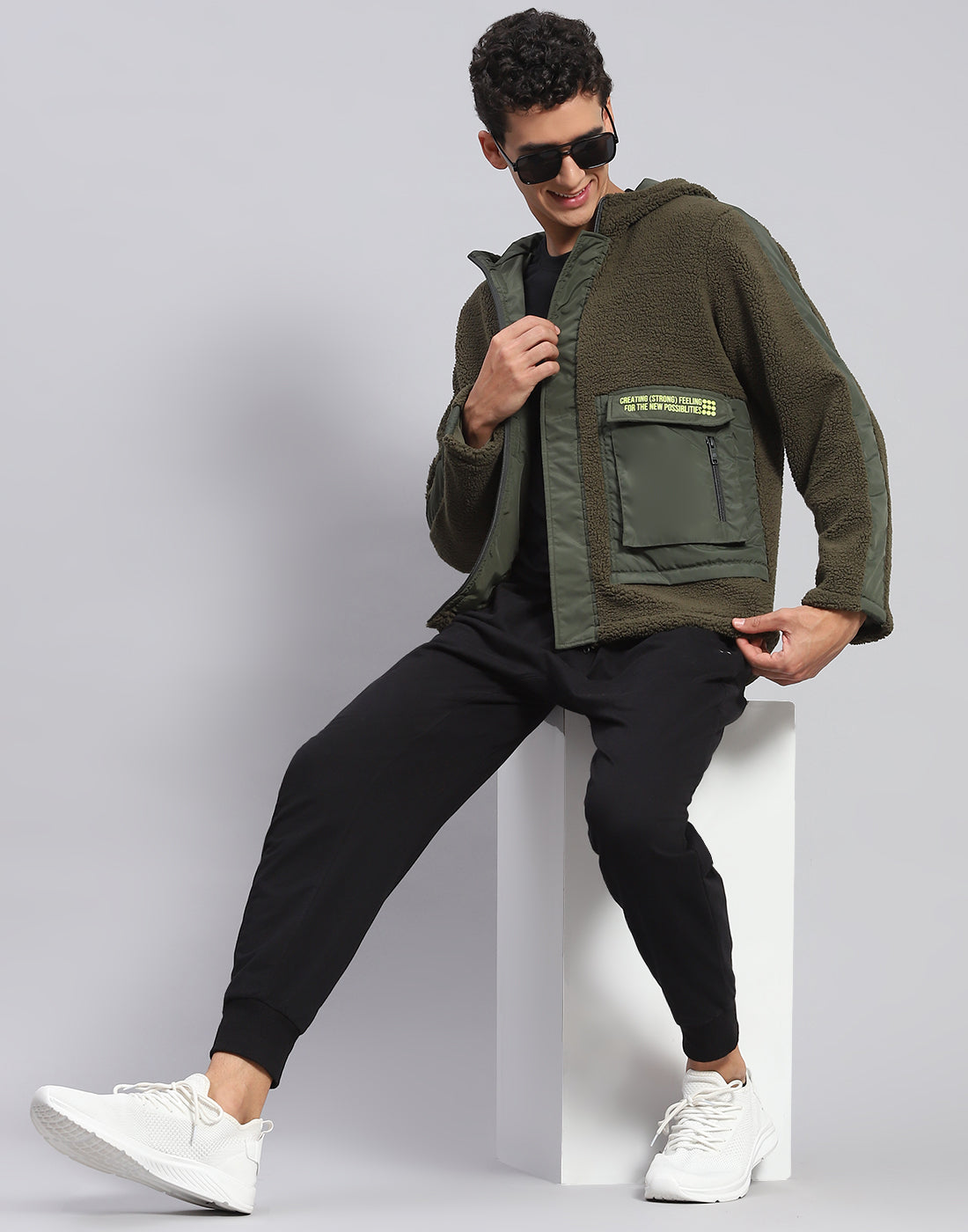 Men Olive Solid Hooded Full Sleeve Jacket