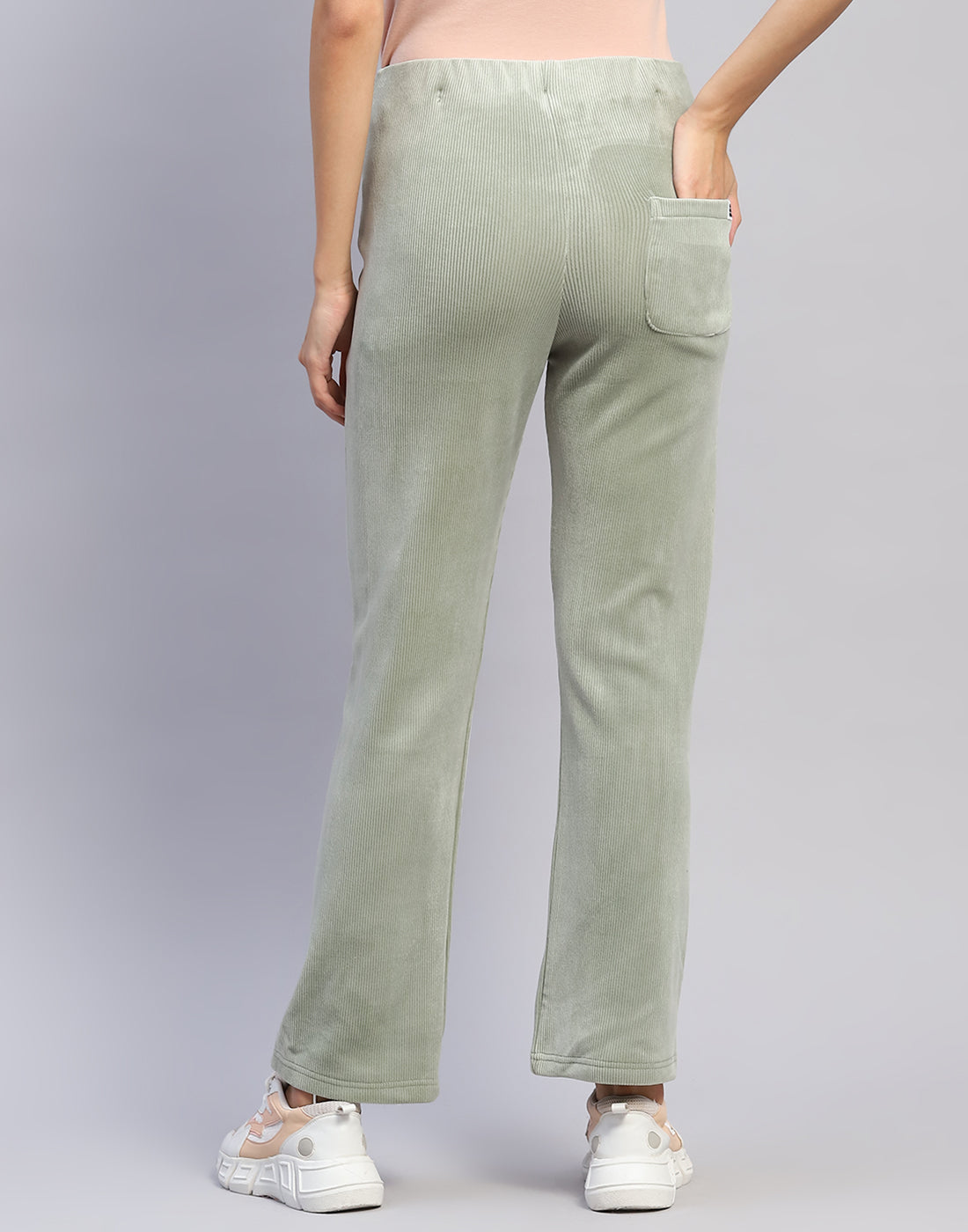 Women Green Solid Regular Fit Winter Lower
