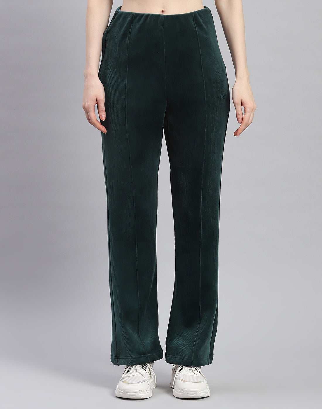 Women Green Solid Regular Fit Winter Lower