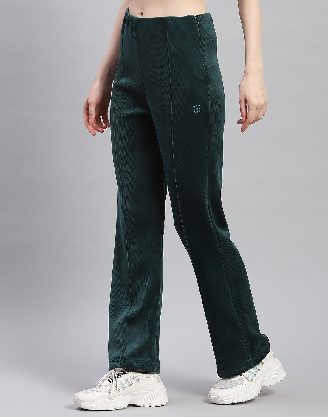Women Green Solid Regular Fit Winter Lower