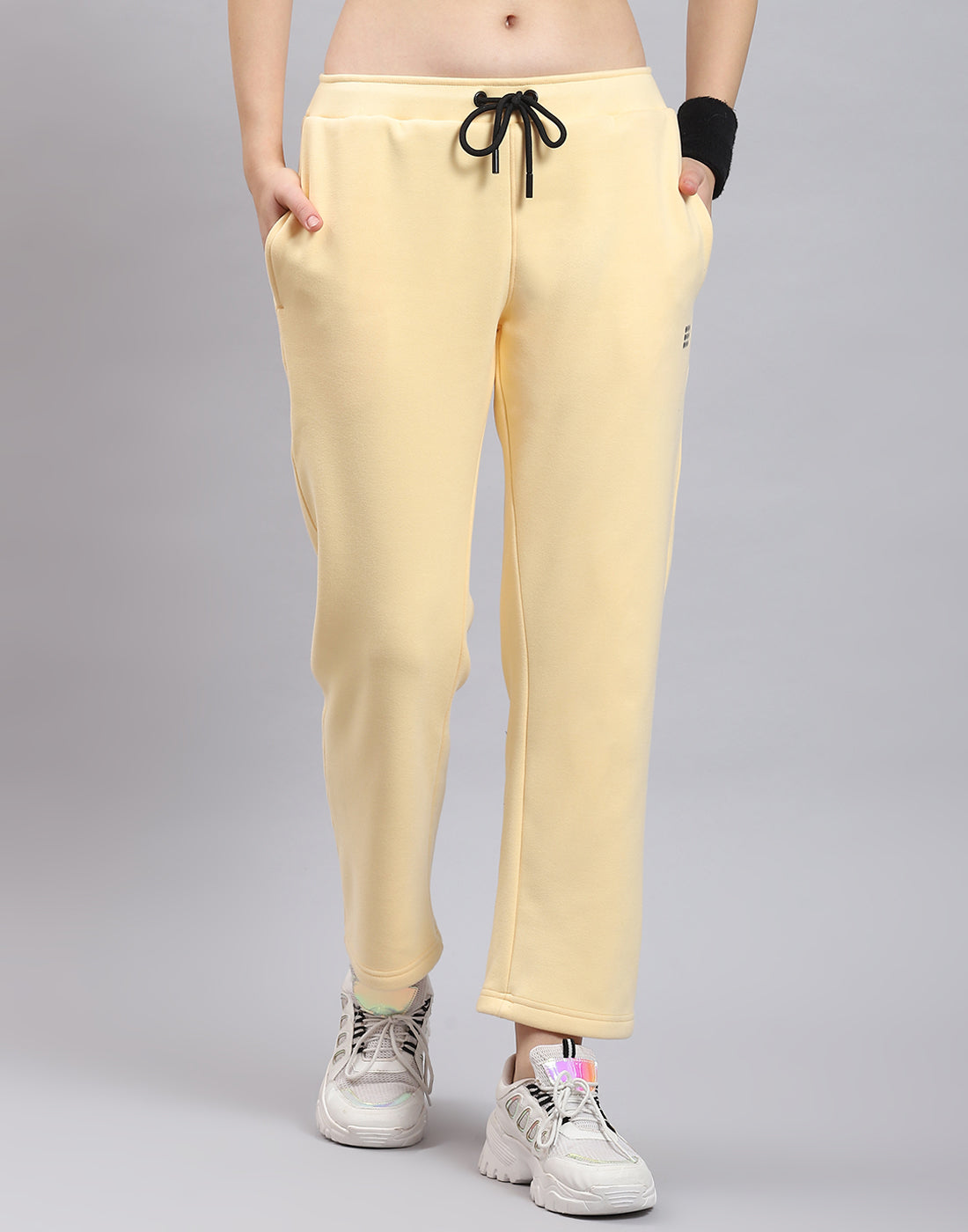 Women Beige Solid Regular Fit Winter Lower