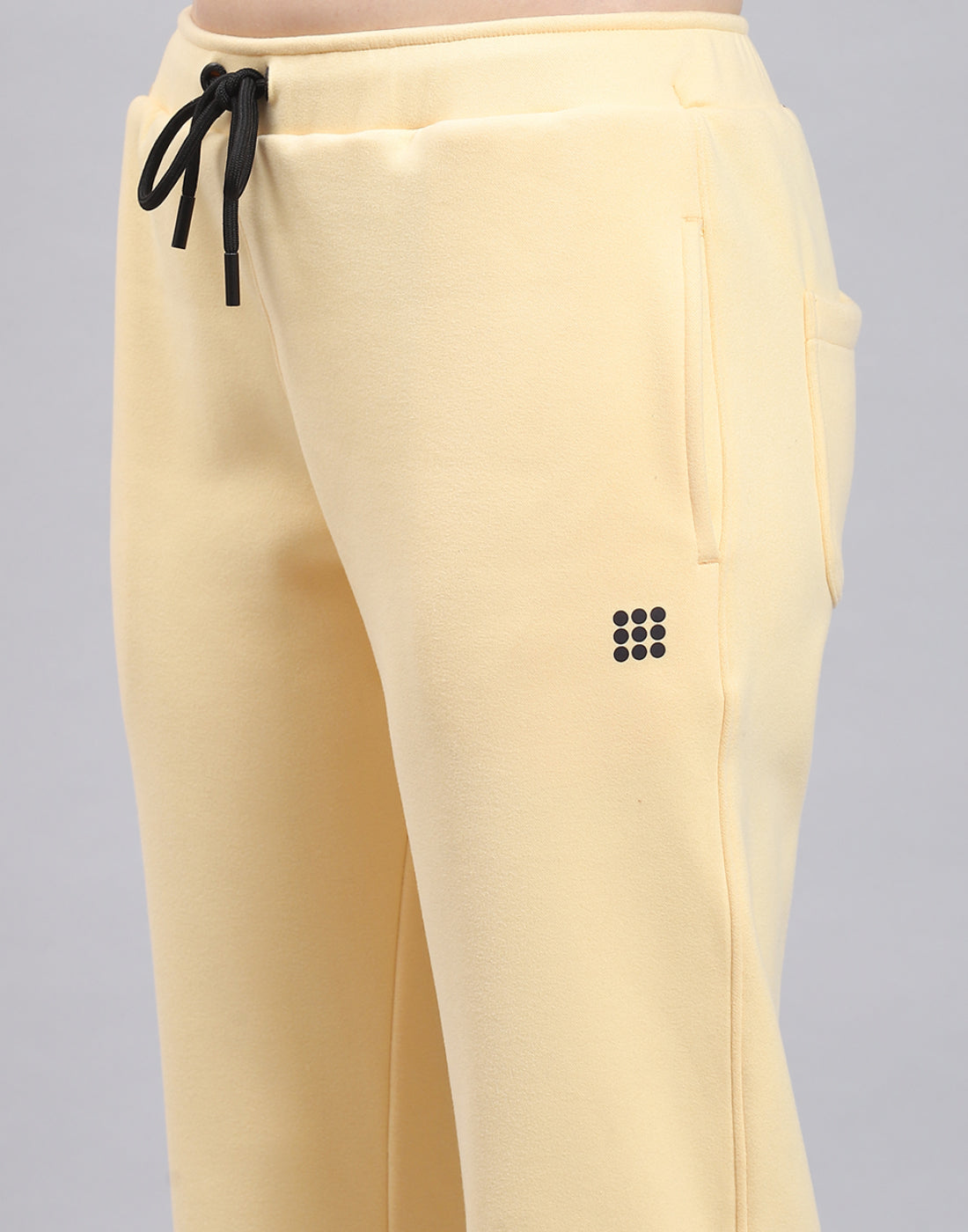 Women Beige Solid Regular Fit Winter Lower
