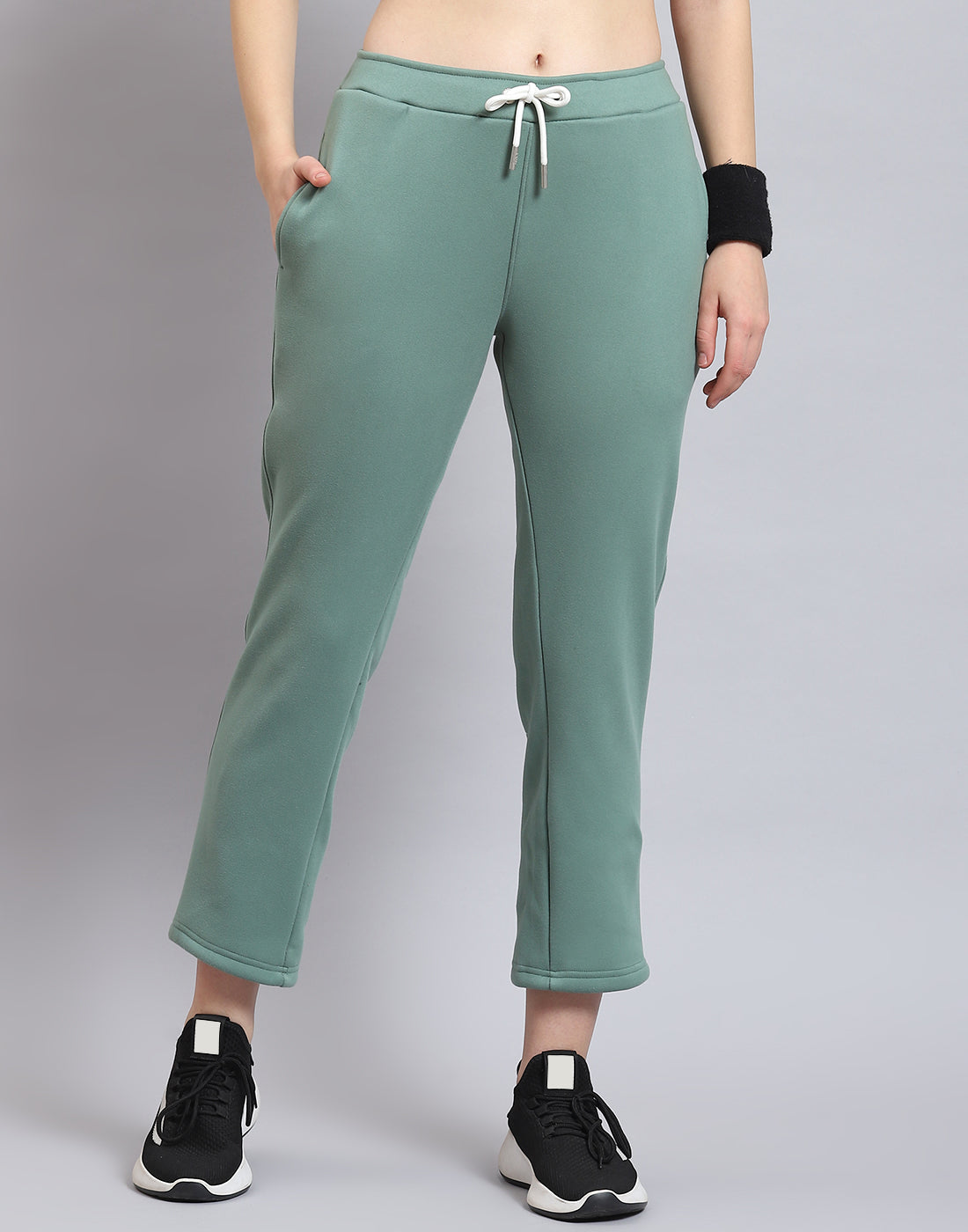 Women Green Solid Regular Fit Winter Lower