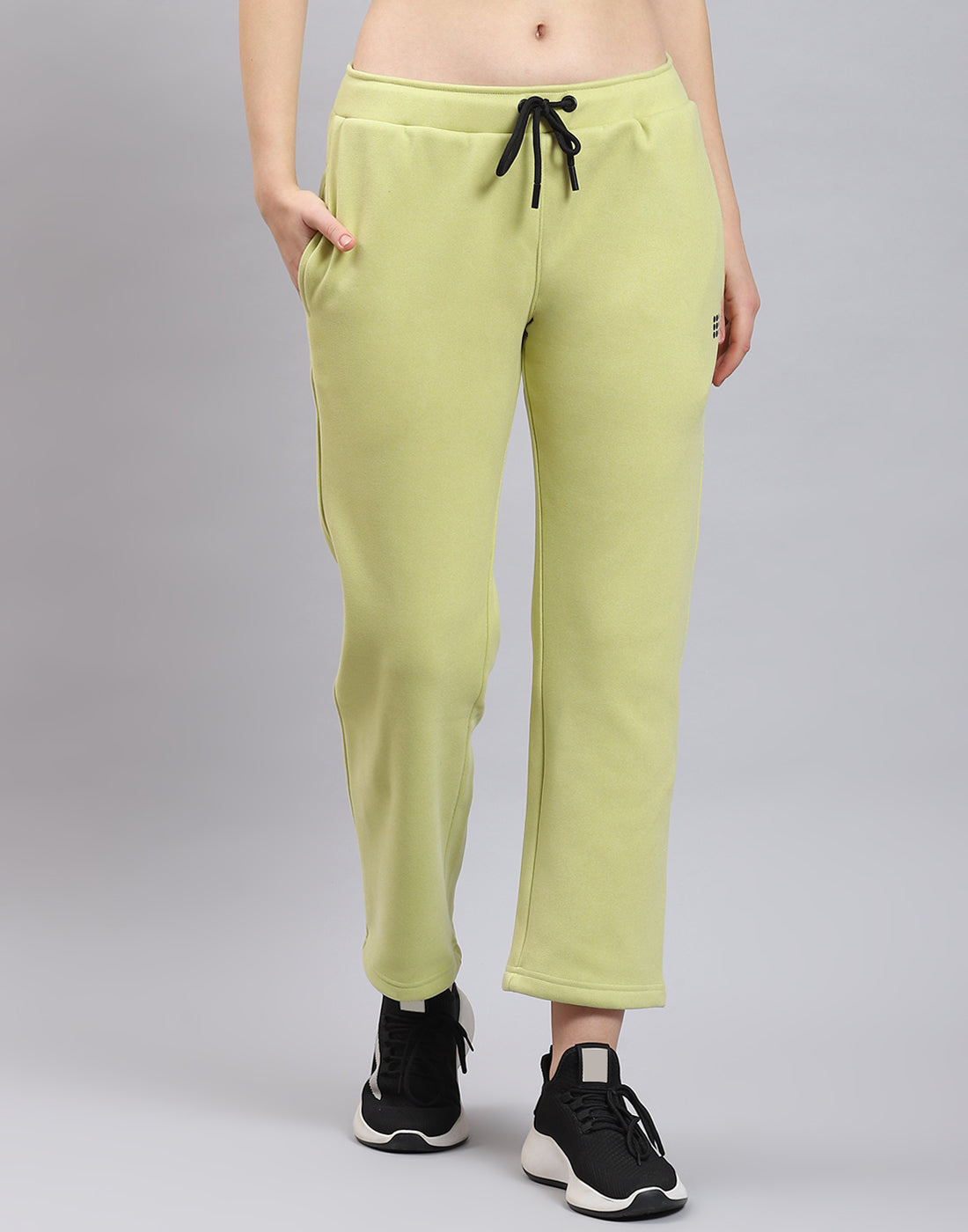 Women Green Solid Regular Fit Winter Lower