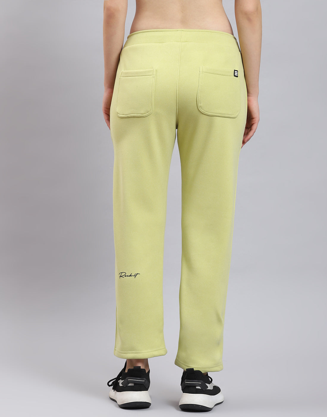 Women Green Solid Regular Fit Winter Lower