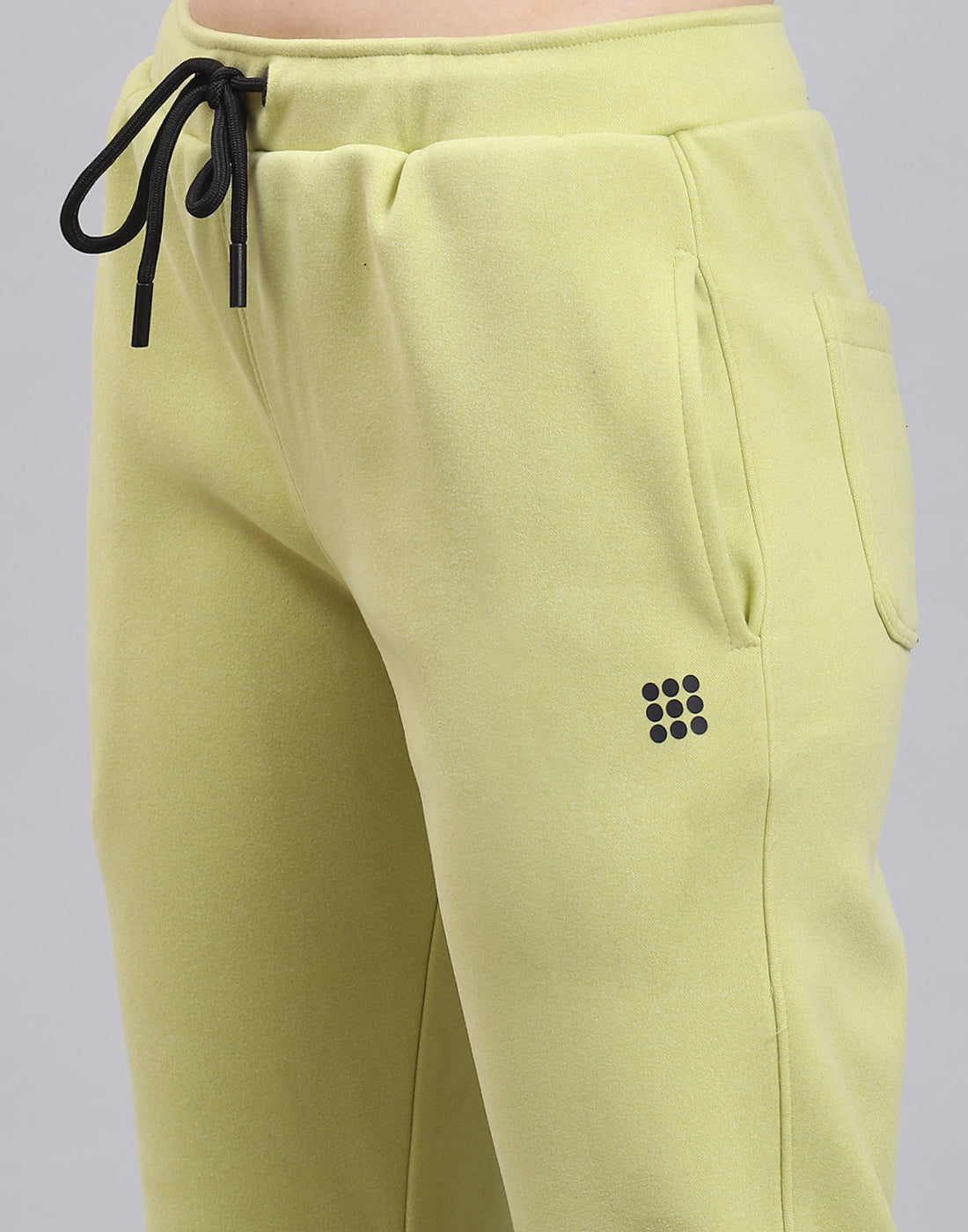 Women Green Solid Regular Fit Winter Lower