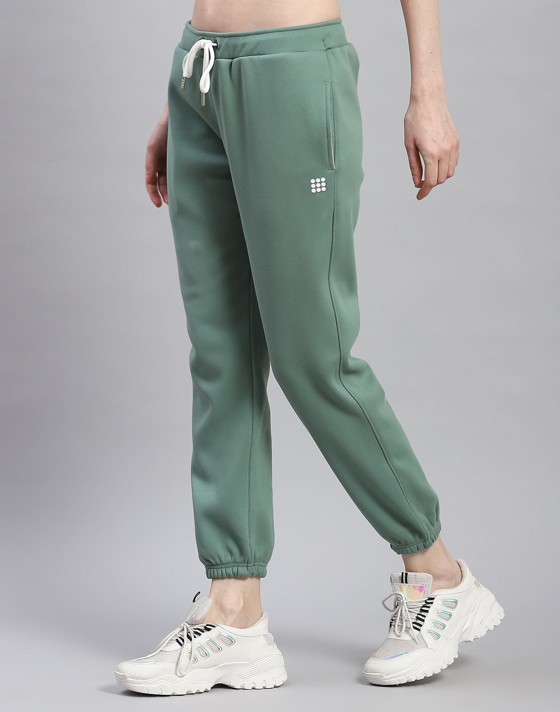 Women Green Solid Regular Fit Winter Lower