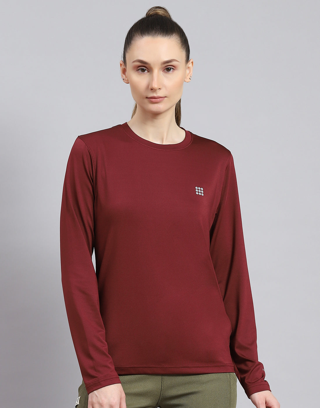 Women Maroon Solid Round Neck Full Sleeve Top