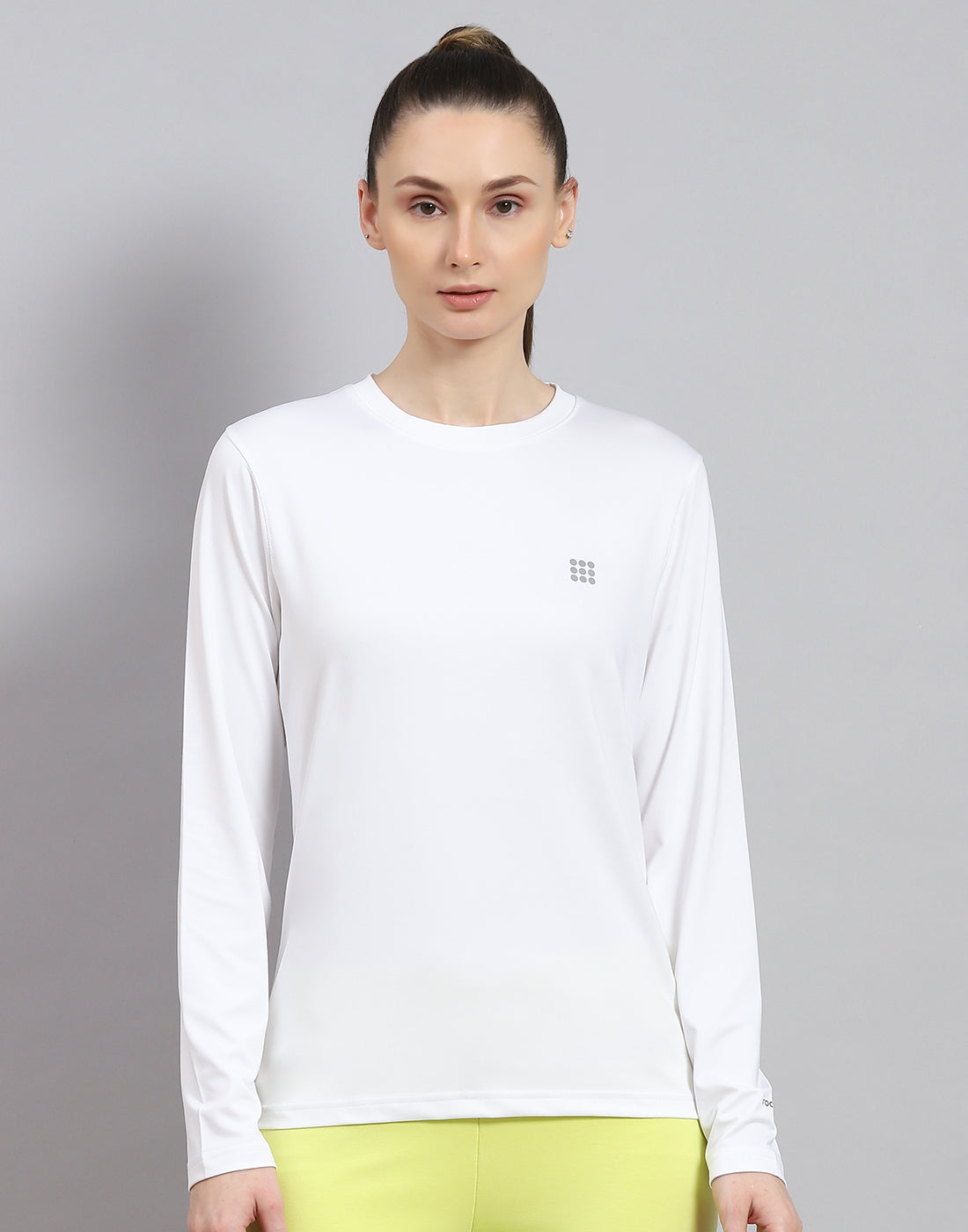 Women White Solid Round Neck Full Sleeve Top