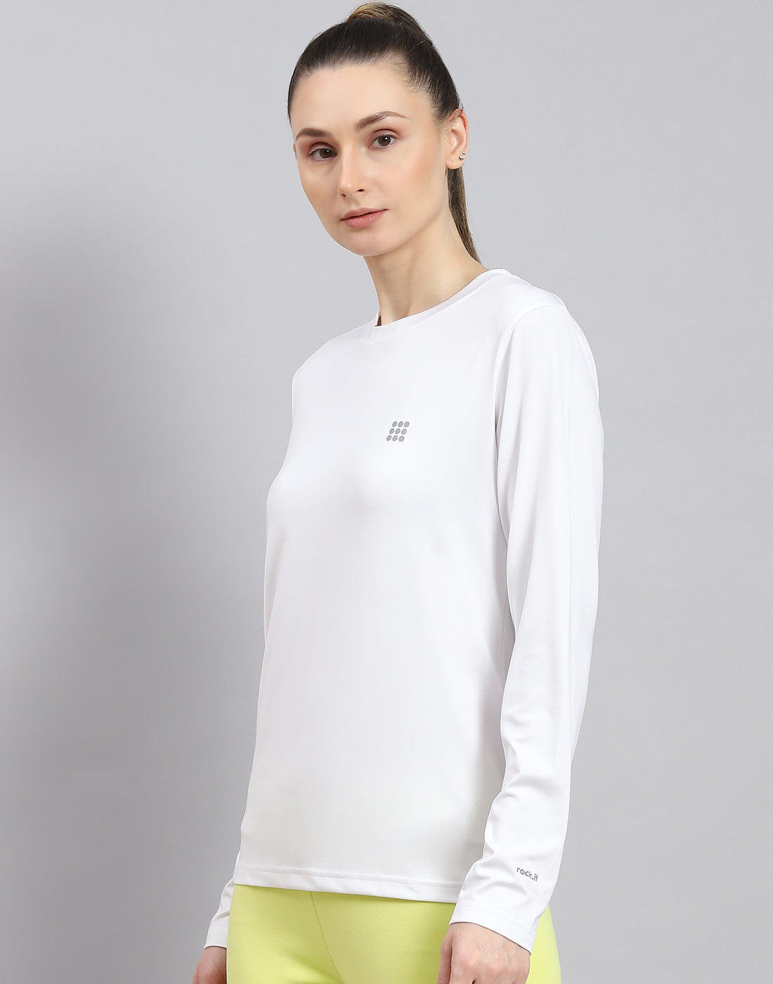 Women White Solid Round Neck Full Sleeve Top