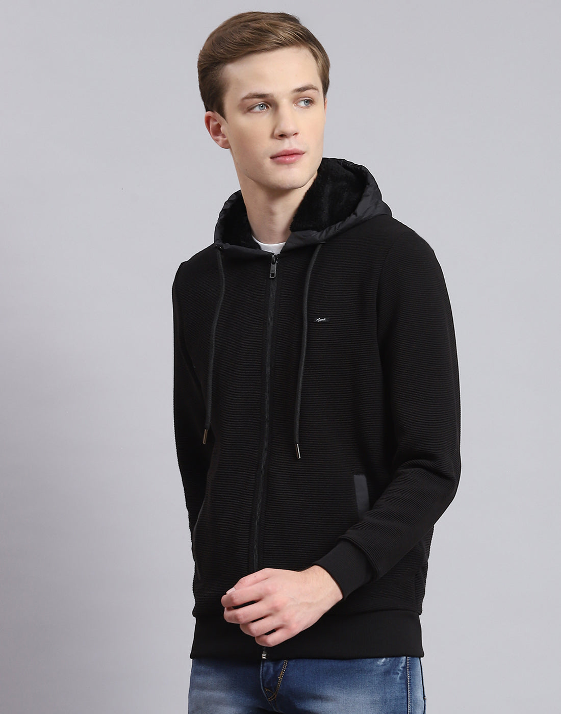 Men Black Solid Hooded Full Sleeve Sweatshirt