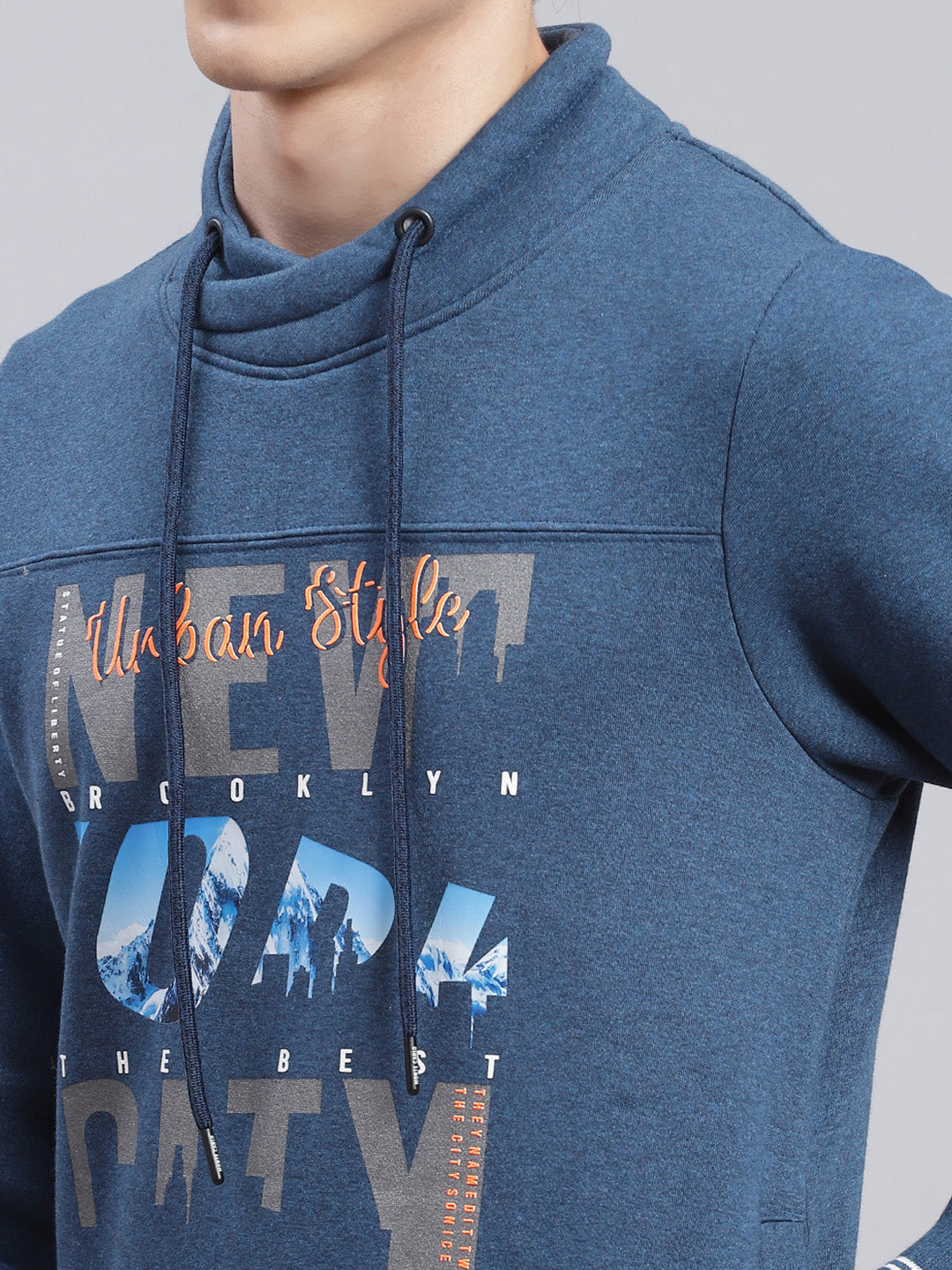Men Blue Printed Cotton Blend Sweatshirt