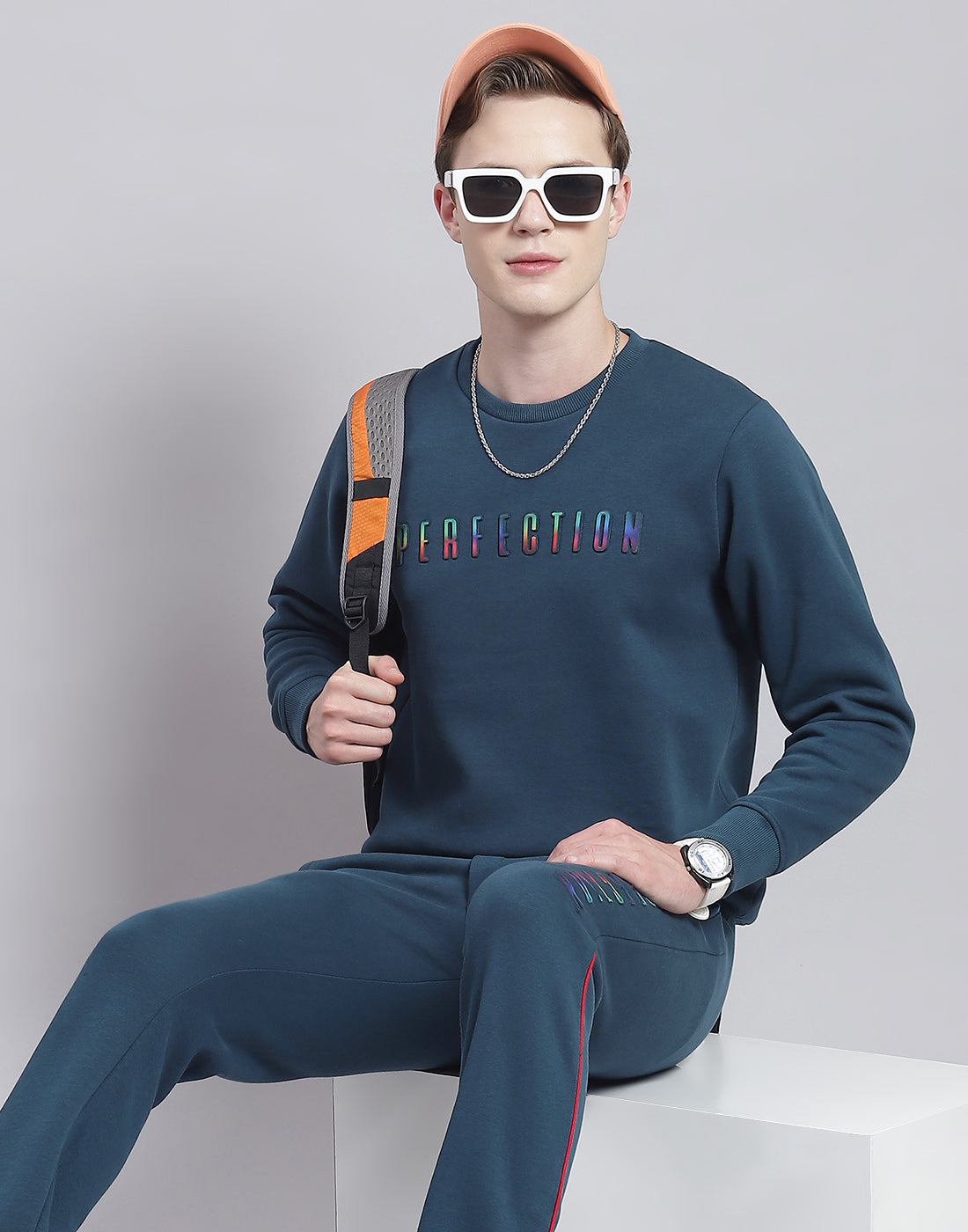 Men Teal Blue Solid Round Neck Full Sleeve Tracksuit