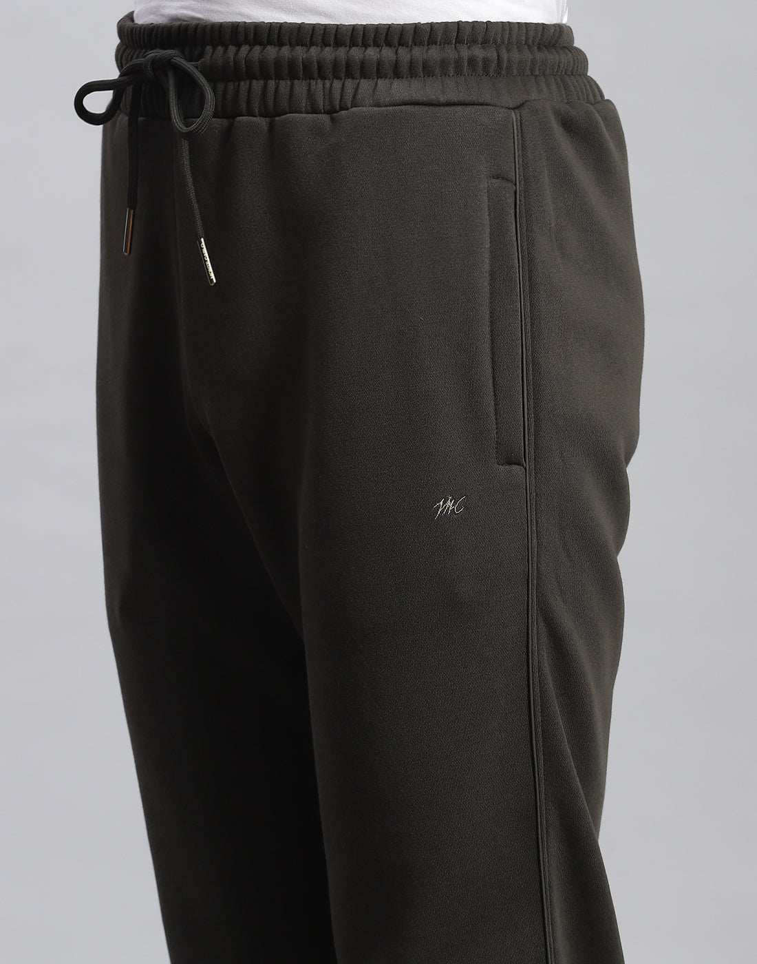 Men Olive Solid Stand Collar Full Sleeve Tracksuit