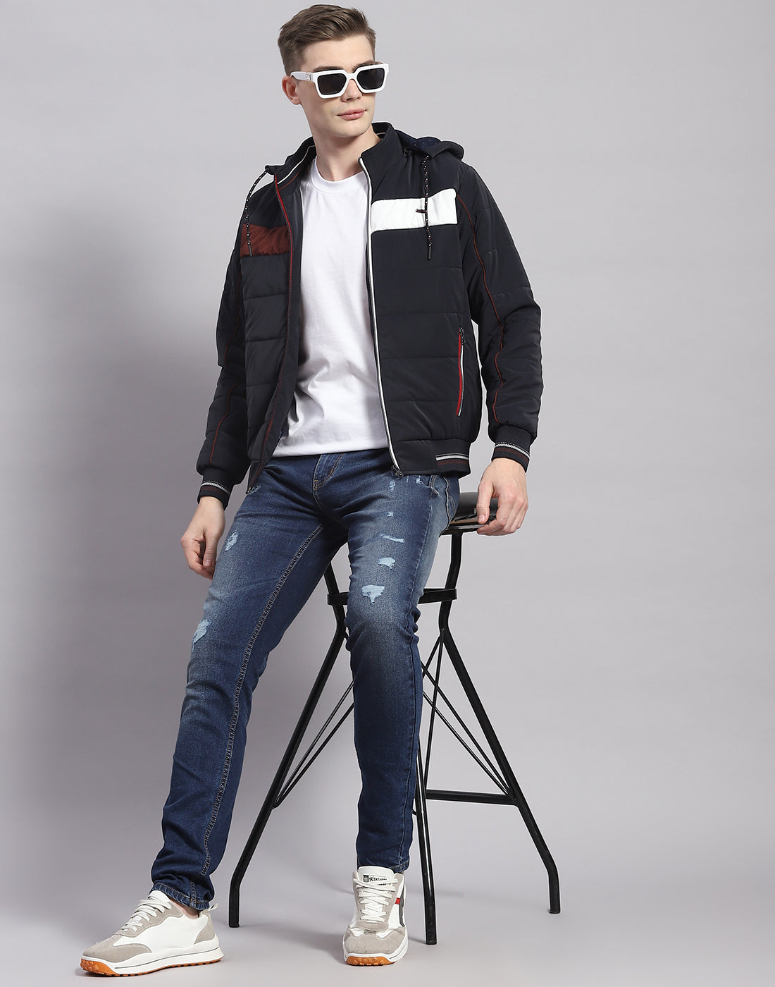 Men Navy Blue Solid Hooded Full Sleeve Jacket