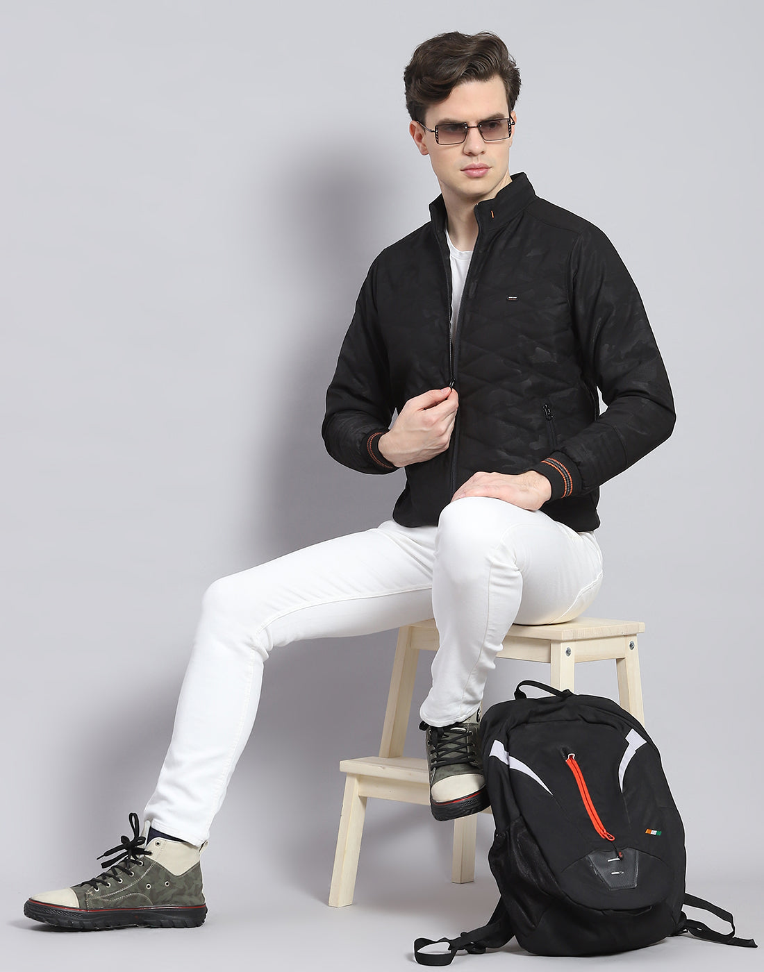 Men Black Solid Stand Collar Full Sleeve Jacket