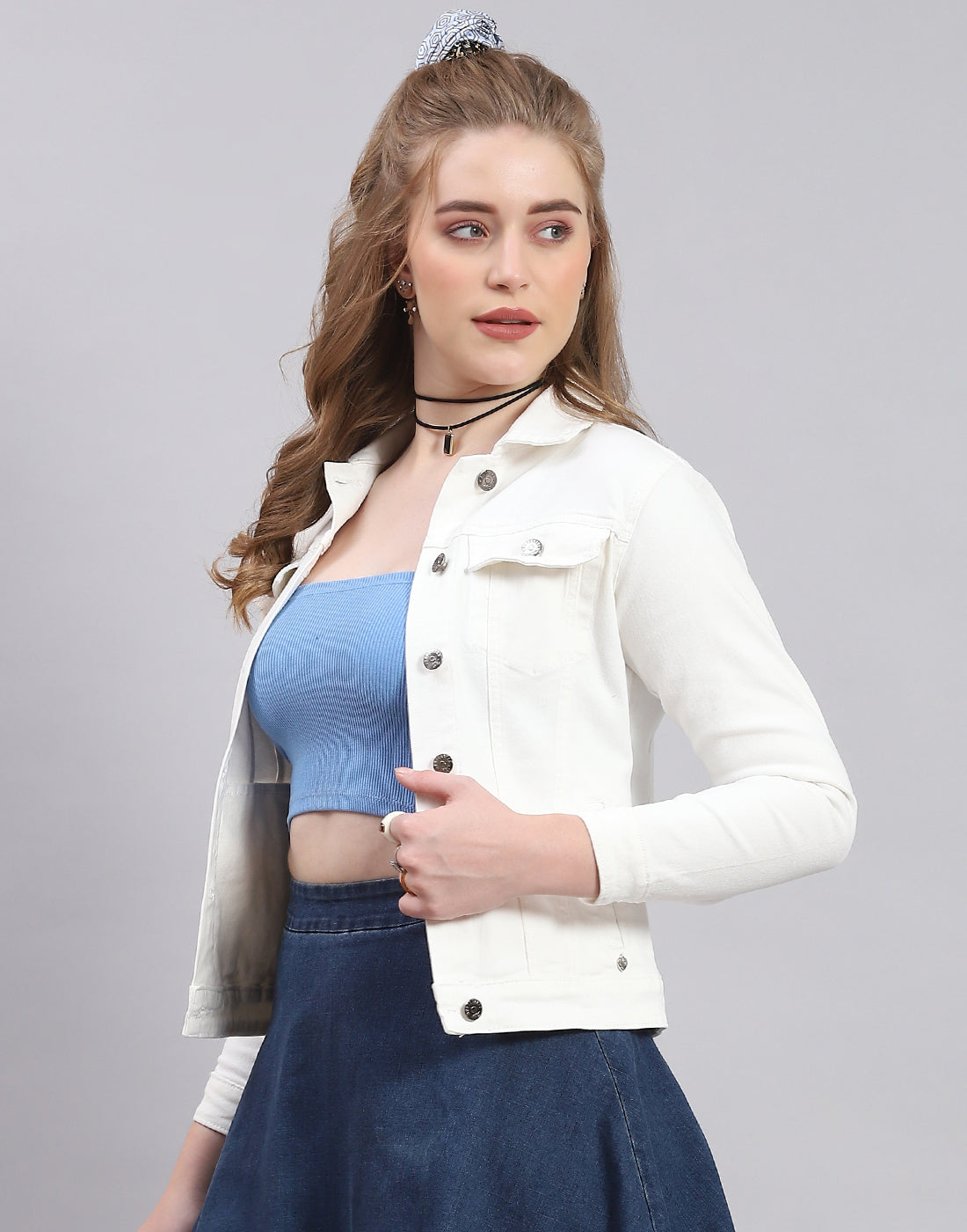 Women White Solid Collar Full Sleeve Jacket