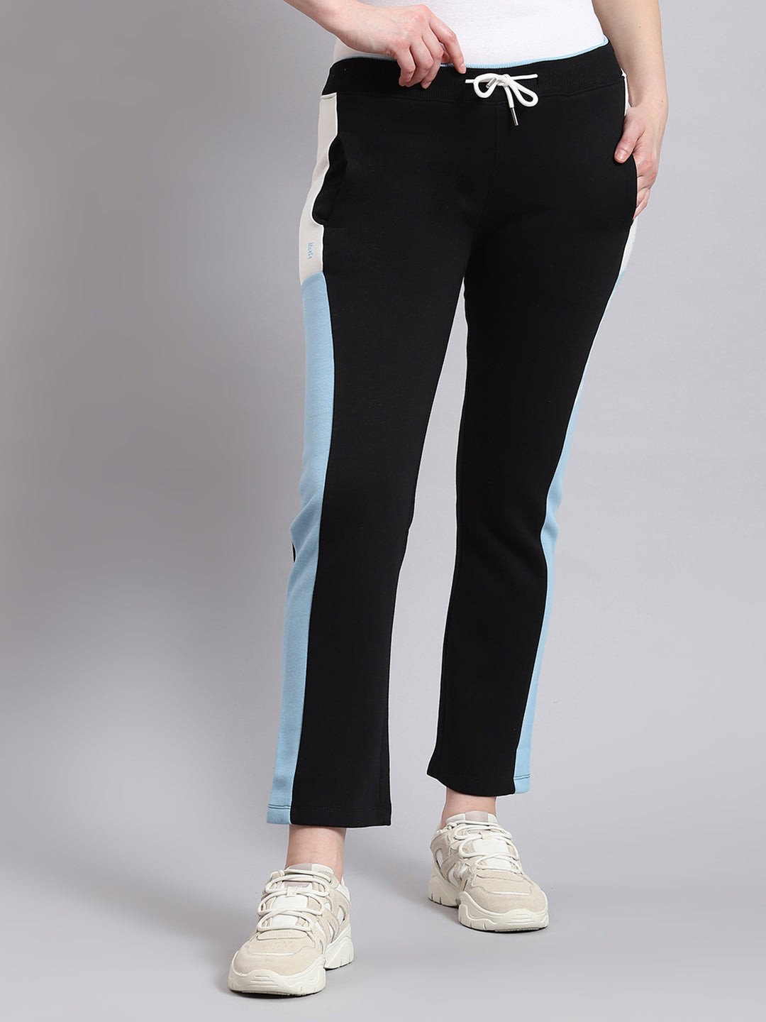 Women Black Printed Regular Fit Winter Lower