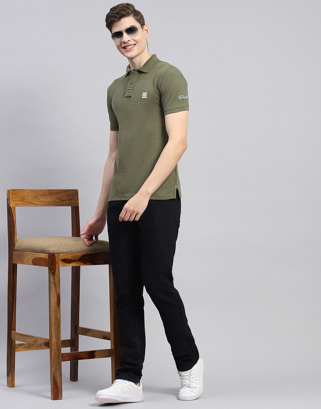 Men Olive Solid Polo Collar Half Sleeve T-Shirt