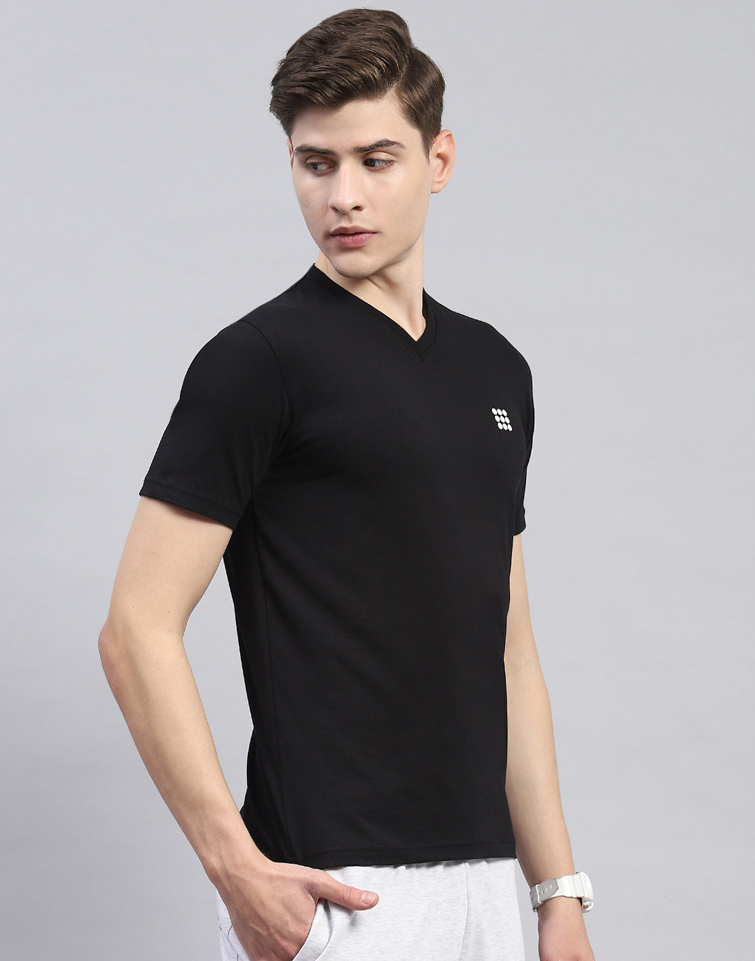 Men Black Solid V Neck Half Sleeve T-Shirt