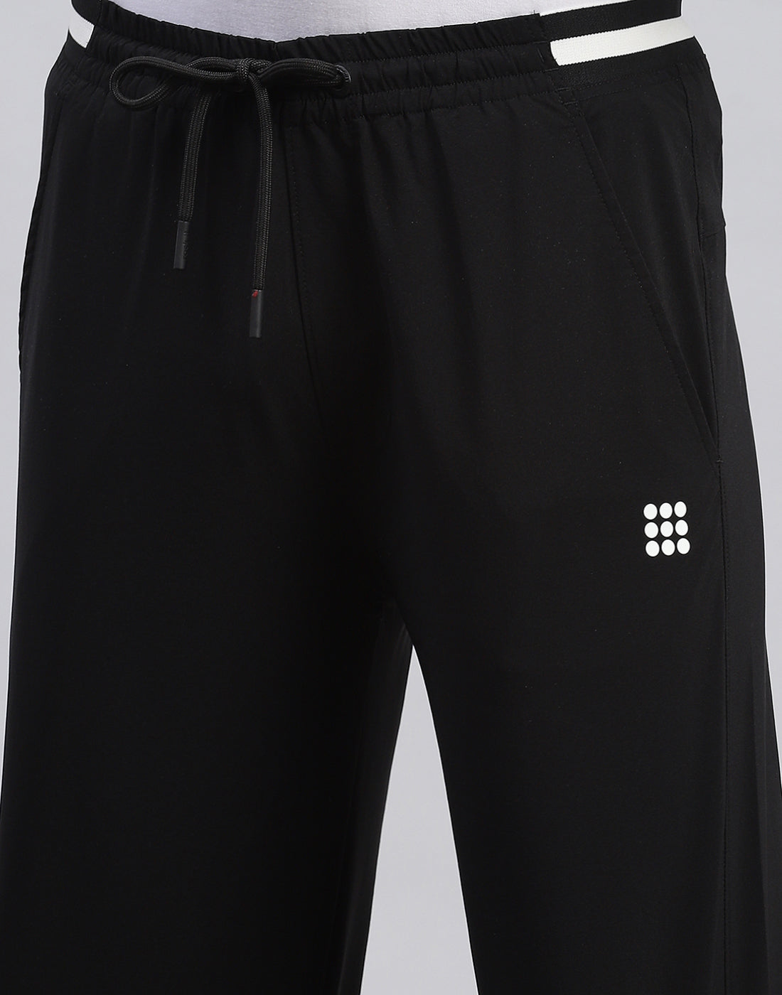 Men Black Solid Smart Fit Lower