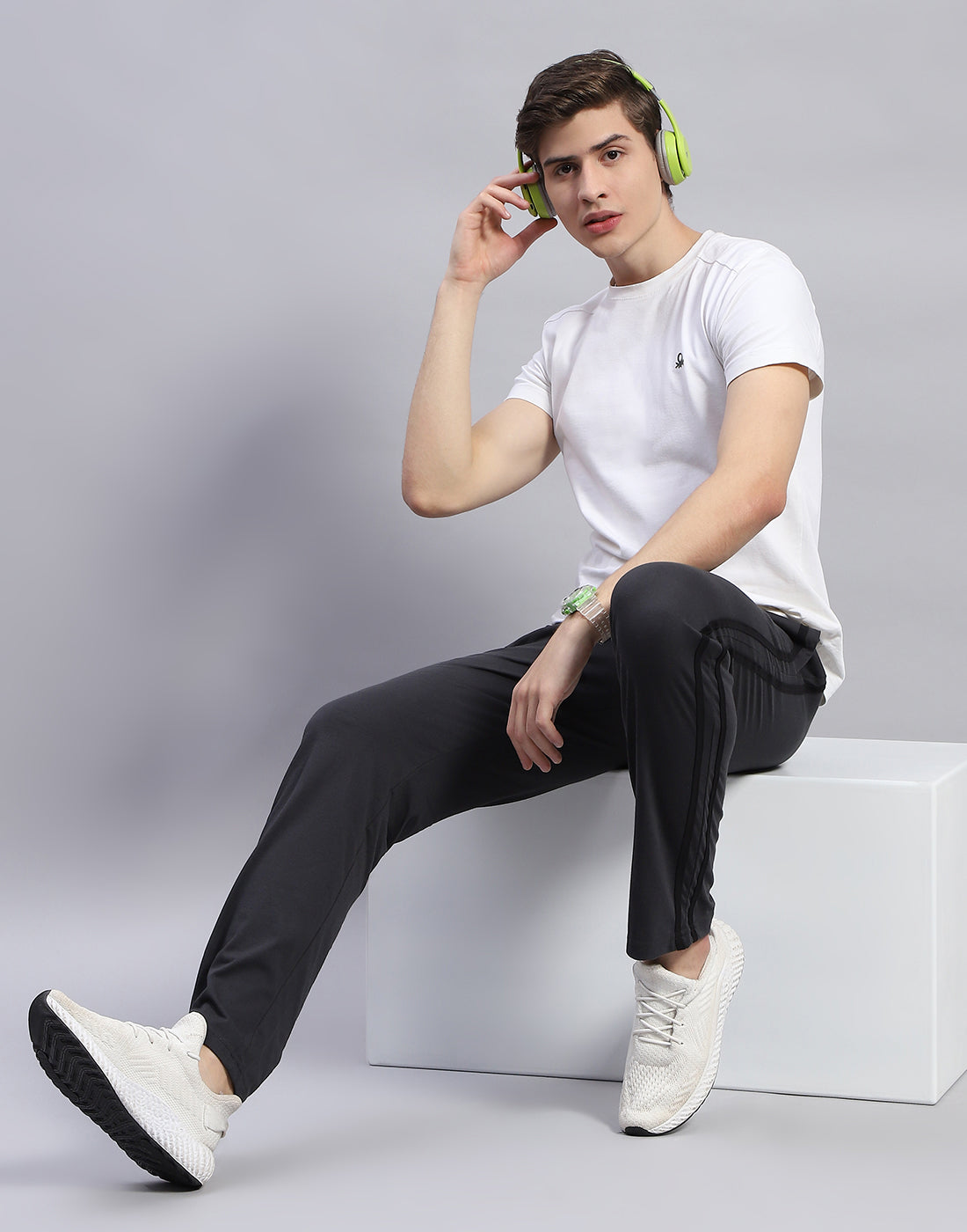 Men Grey Solid Regular Fit Lower