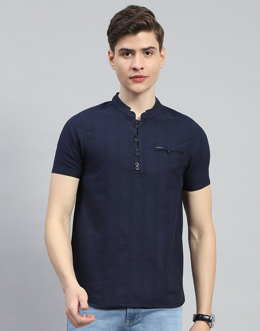 Men Navy Blue Solid F Neck Half Sleeve Kurta