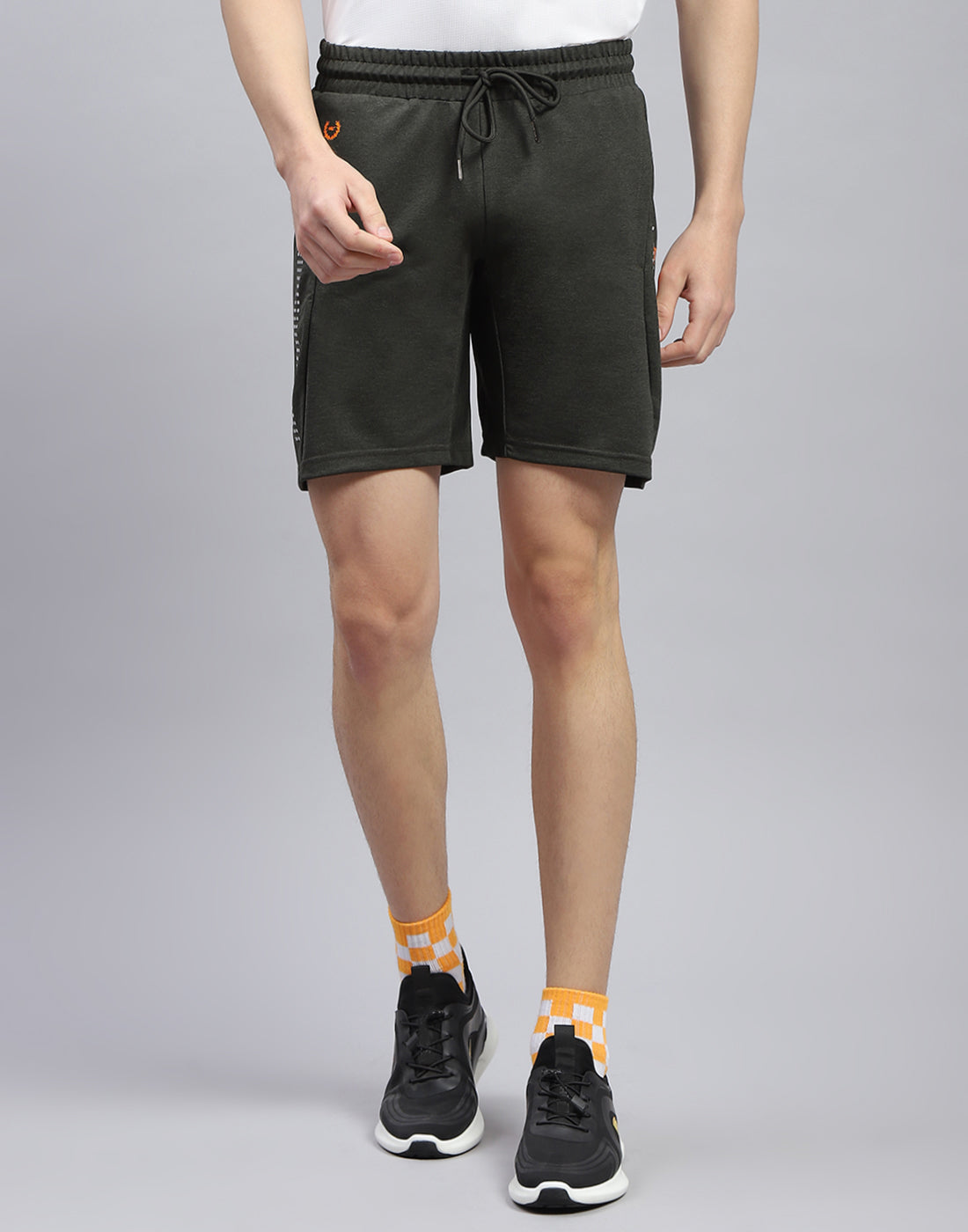 Men Olive Solid   Bermuda