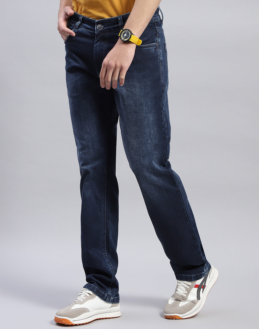 Men Blue Light Wash Straight Fit Denim