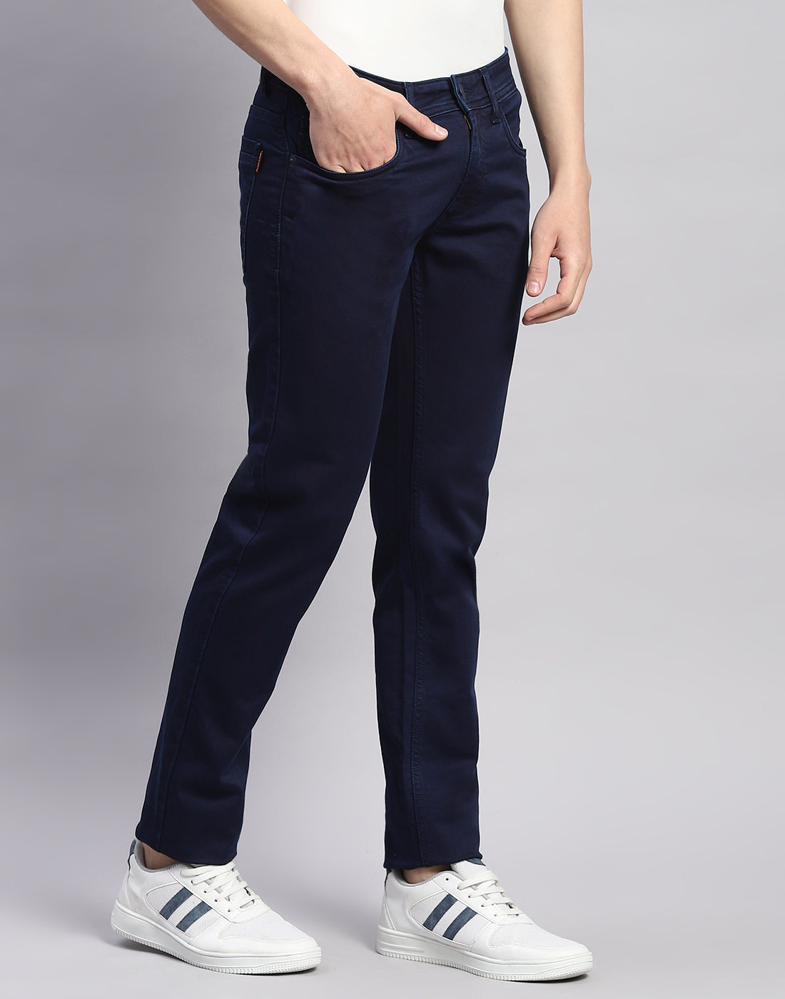 Men Blue Light Wash Narrow Fit Denim