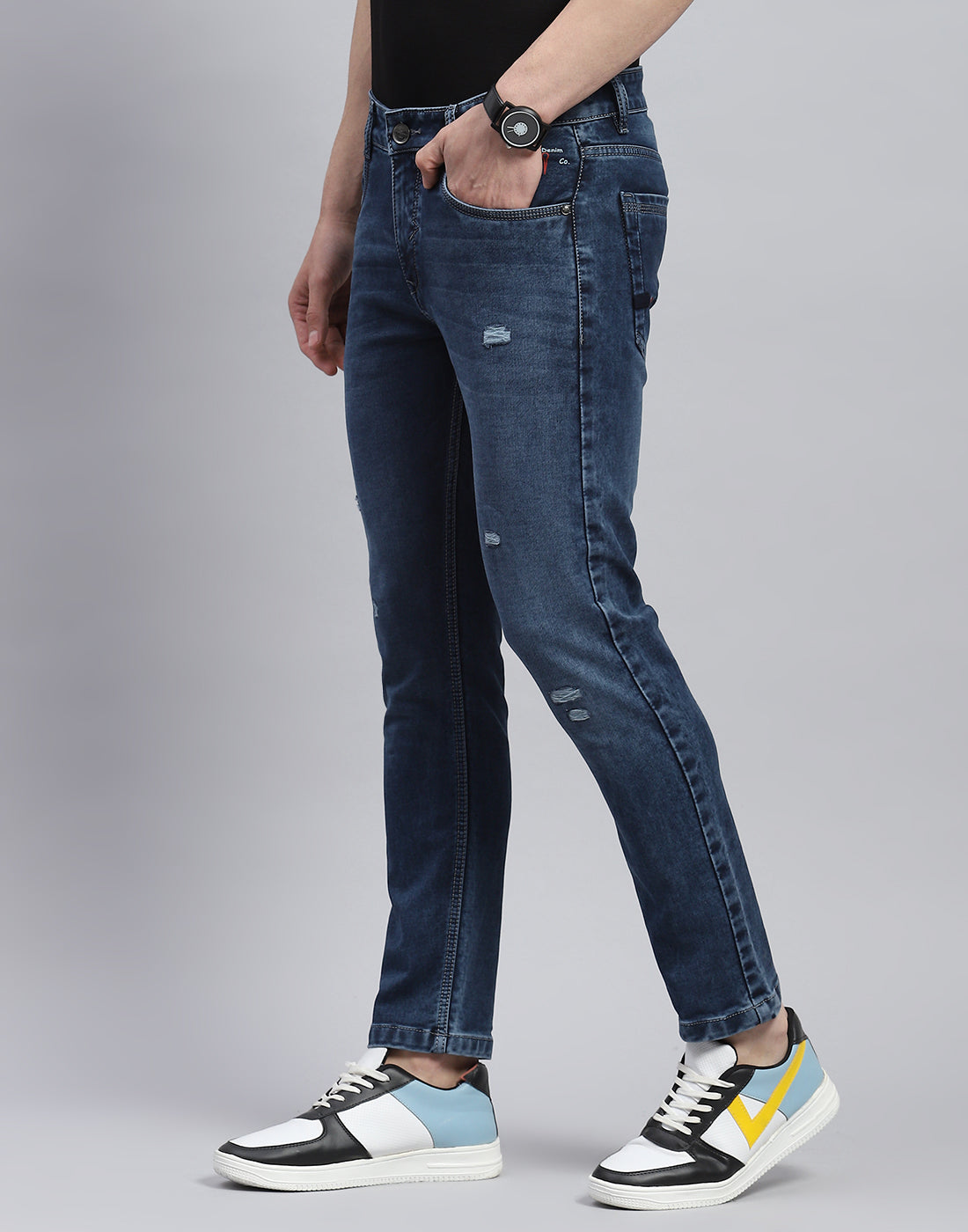 Men Blue Light Wash Slim Fit Denim