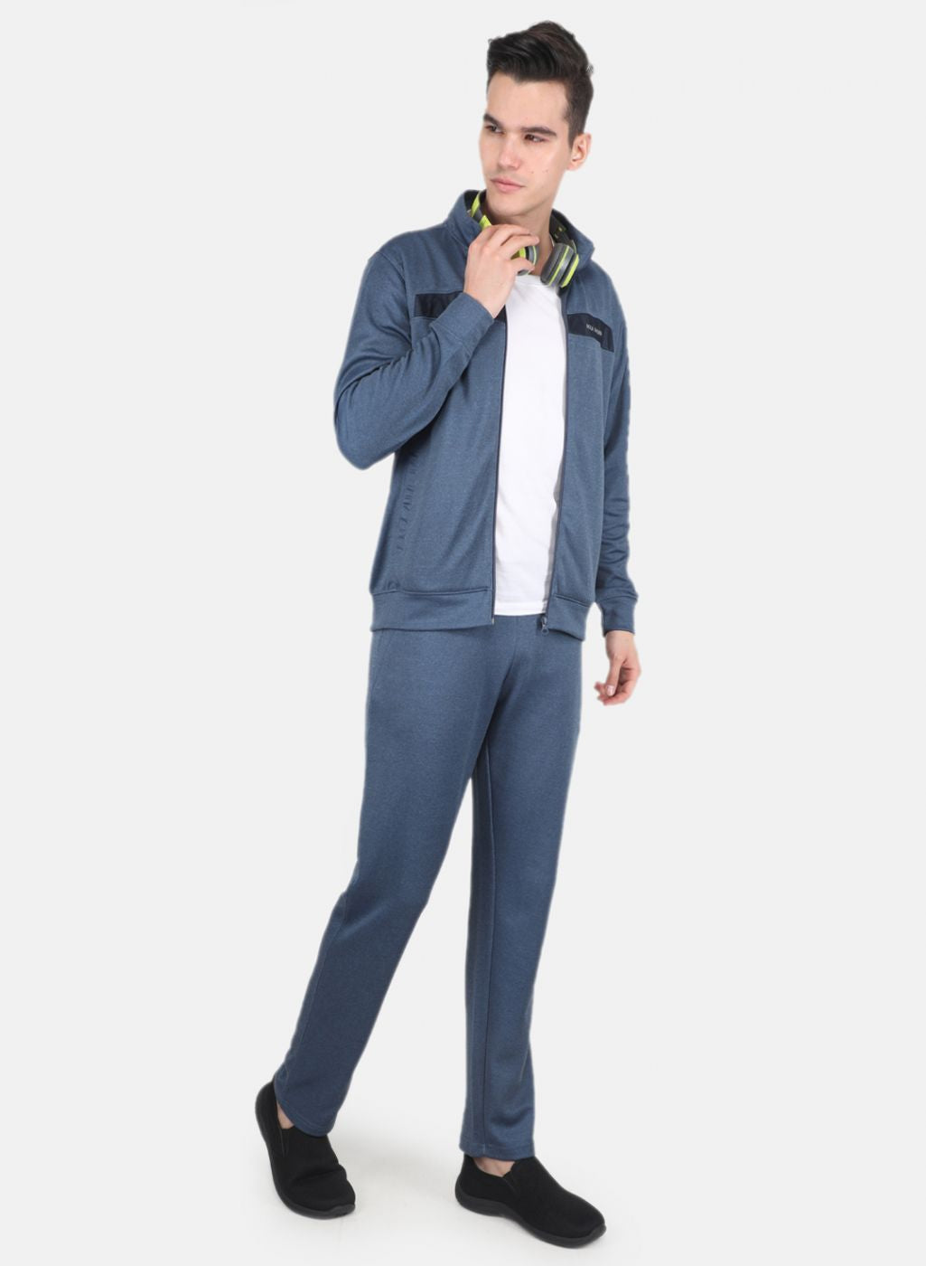 Men Blue Solid Sweatshirt
