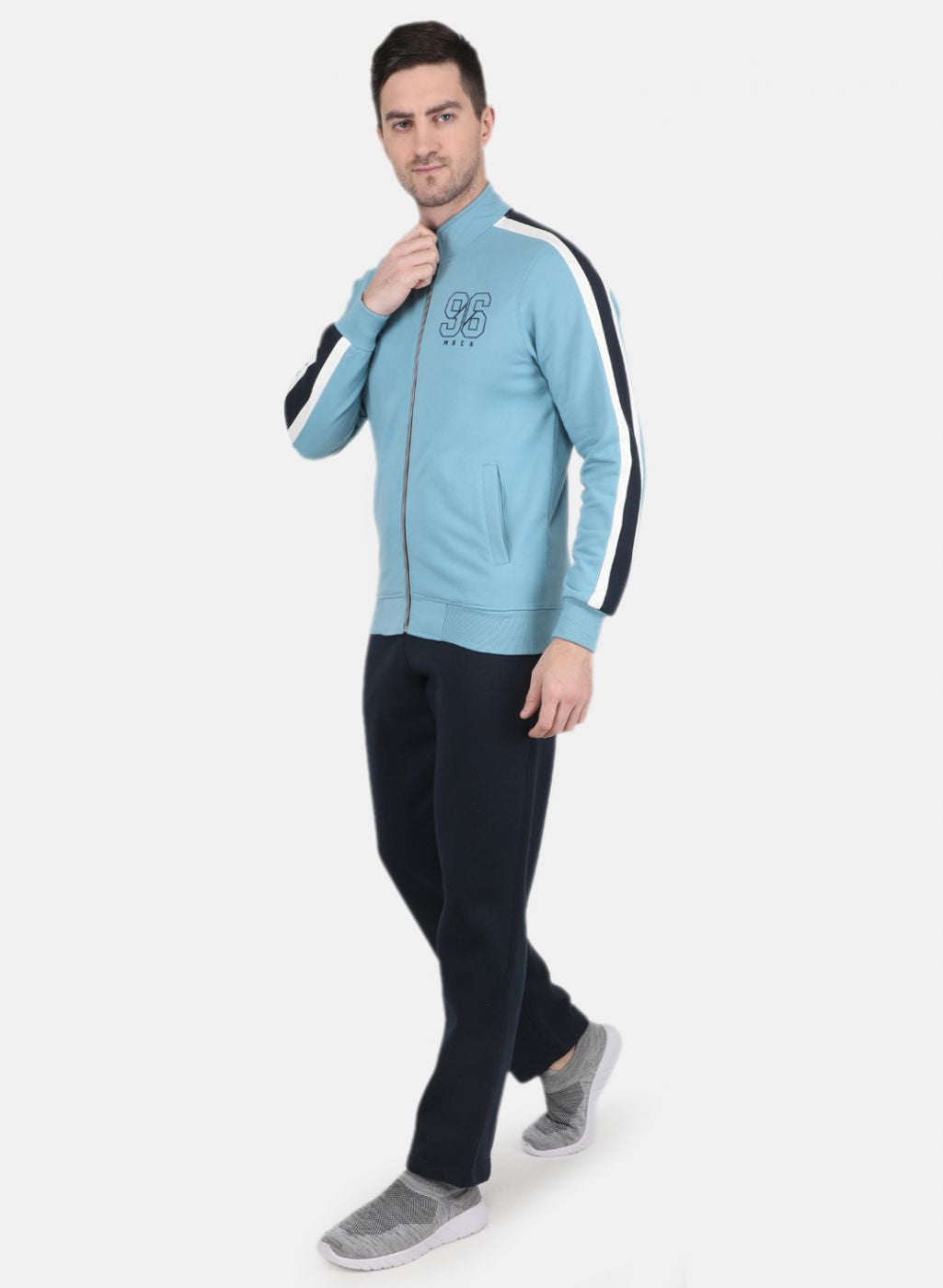 Men Blue Solid Sweatshirt