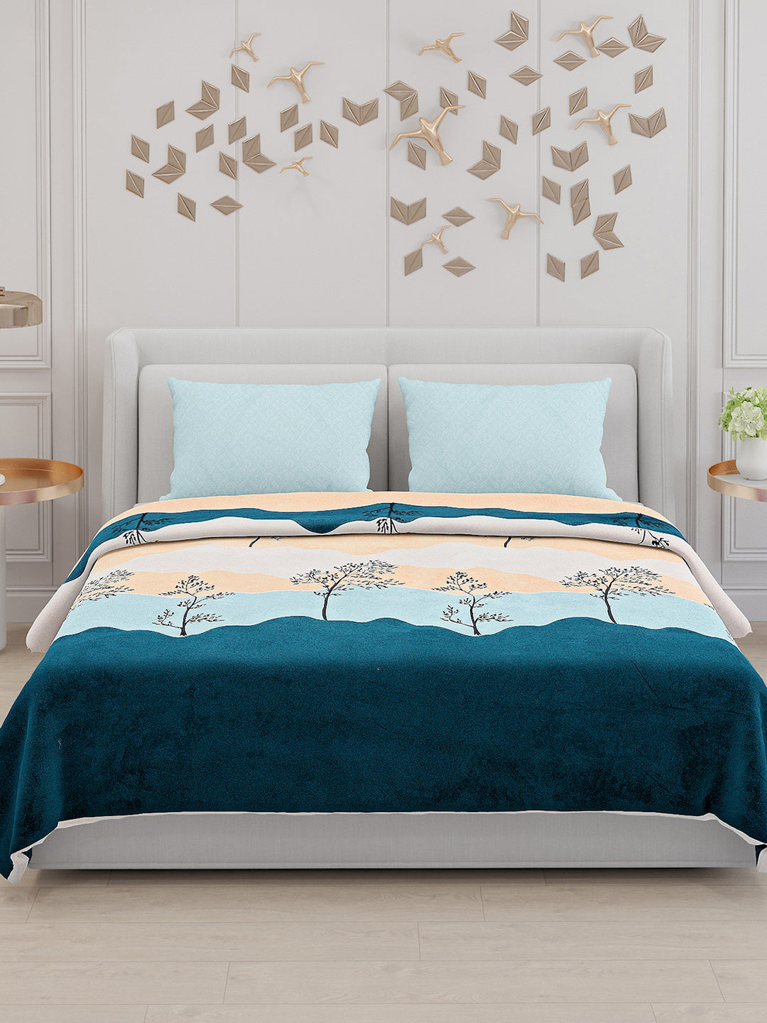 130 GSM Polyester Double Bed Bedsheet with 2 Pillow Covers