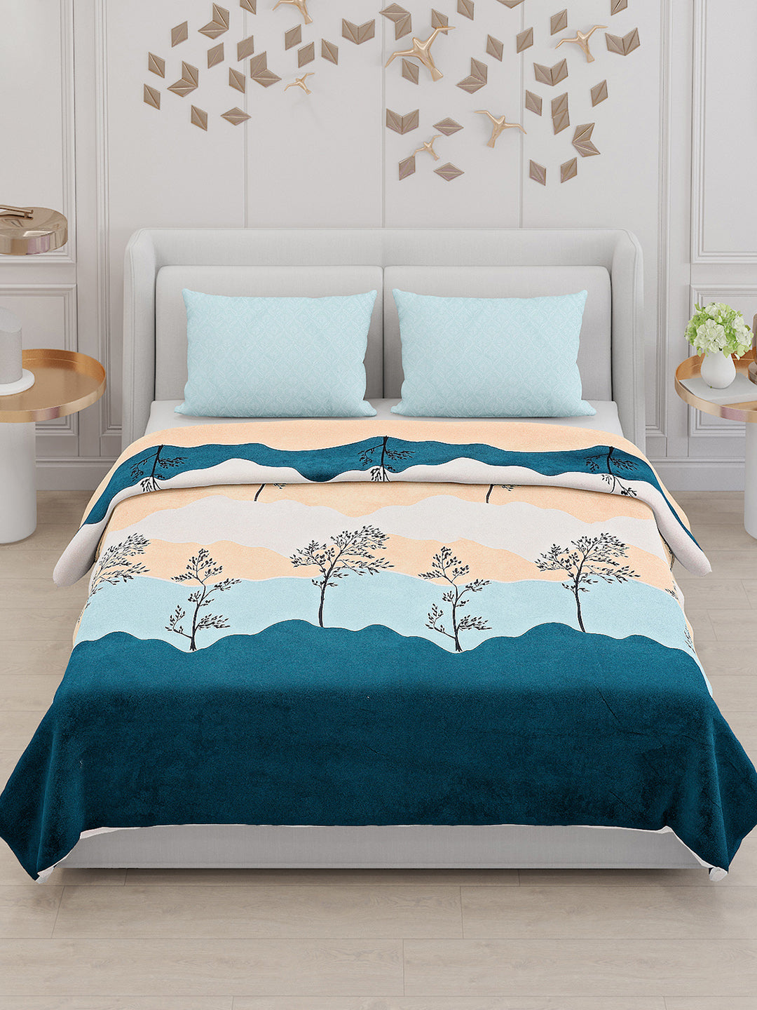 130 GSM Polyester Double Bed Bedsheet with 2 Pillow Covers