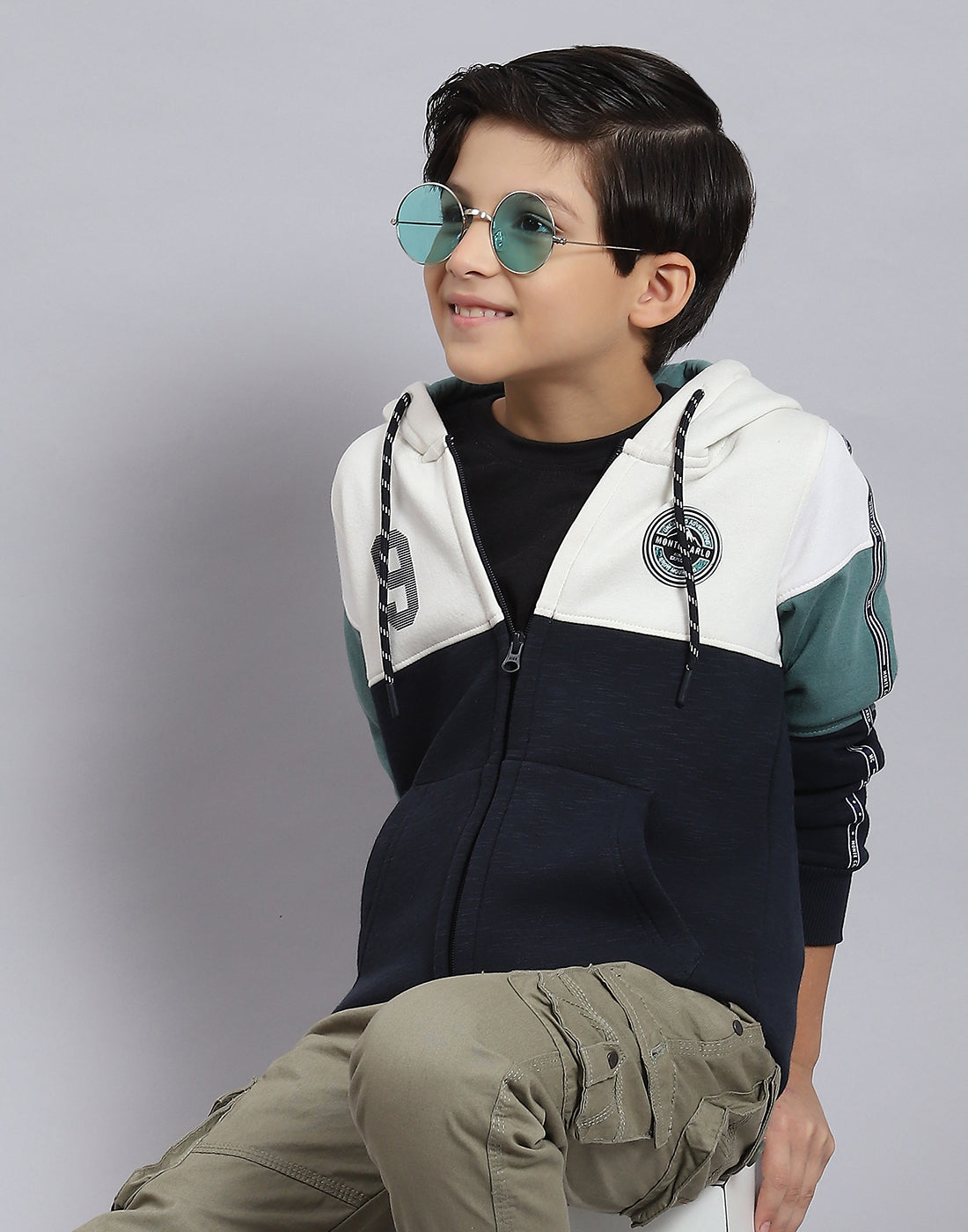 Boys Navy Blue Printed Hooded Full Sleeve Sweatshirt