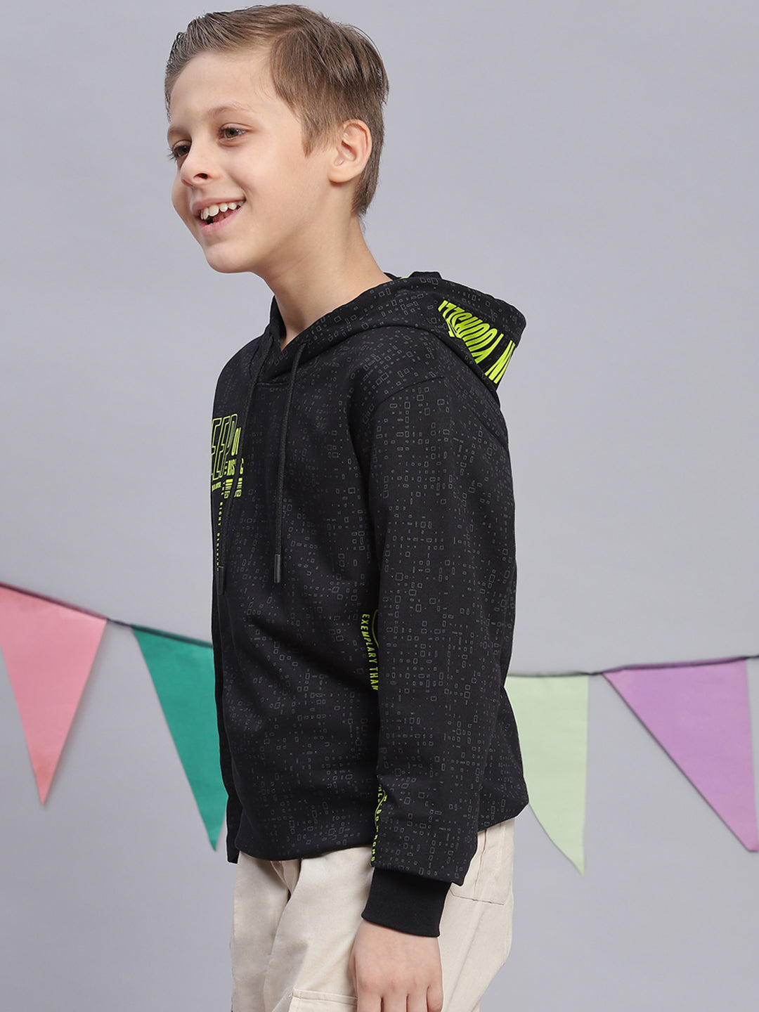 Boys Black Printed Round Neck Full Sleeve Sweatshirt