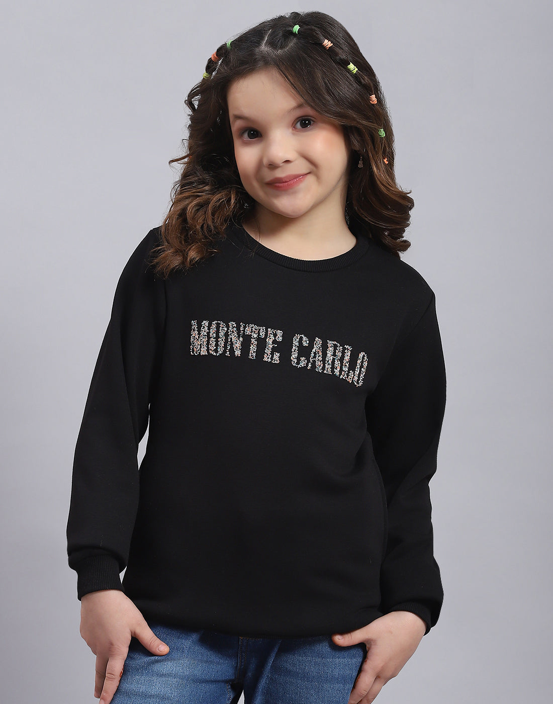 Girls Black Embellished Round Neck Full Sleeve Sweatshirt
