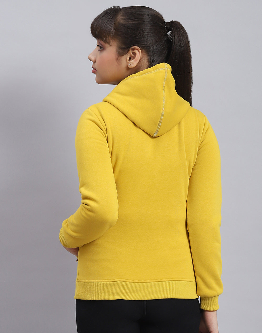 Girls Yellow Printed Hooded Full Sleeve Sweatshirt